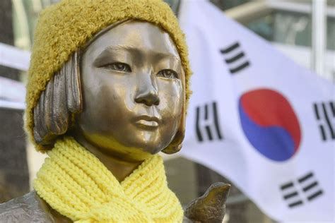‘comfort Women Deal Compensation And Apology From Shinzo Abe As