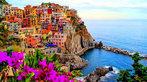 These 25 Breathtaking Photos Of The Most Colourful Places On Earth Will
