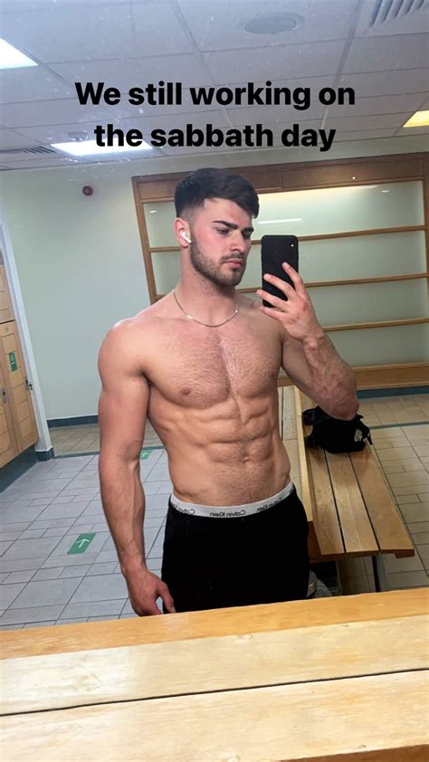 Hollyoaks Off The Charts Owen Warner Shirtless On Instagram Story