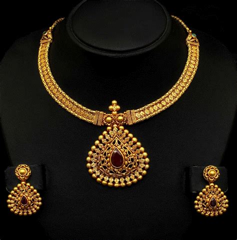 antique gold necklace set indian jewellery designs