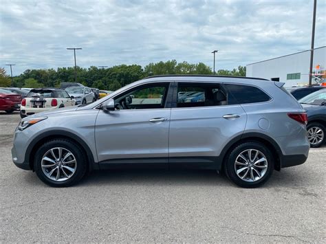 The hyundai santa fe (korean: Certified Pre-Owned 2017 Hyundai Santa Fe SE 3.3L Auto AWD ...