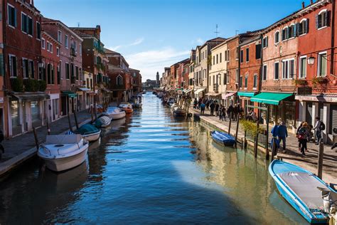 Visitez le site officiel du tour d'italie 2021 et découvrez toutes les mises à jour et infos sur le parcours, les étapes, les équipes et les dernières infos. Italie - Balade à Venise - Shoesyourpath