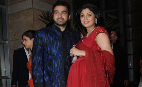 She was also snapped with her husband raj kundra. Biographies, songs, gallery and more ..: Shilpa Shetty's ...