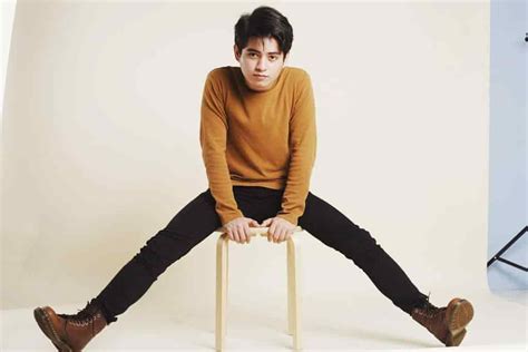 Clara adalah gadis cantik berusia 13 tahun yang terlahir dari pernikahan ayahnya, ramses yang seorang drakula dan ibunya, isabella yang seorang manusia biasa. Biodata Christopher Arce Pemeran Dimitri Sinetron Drakula ...