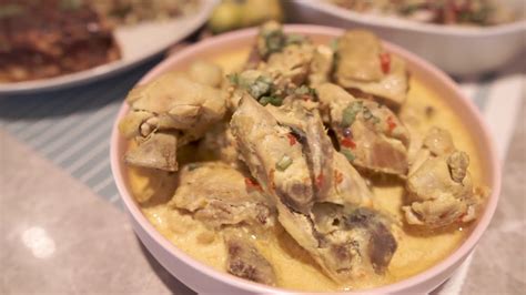 Lauk klasik ayam masak lemak kuning sudahpun siap untuk dinikmati! CUCKOO Recipe - Simple And Easy Ayam Masak Lemak Cili Api ...