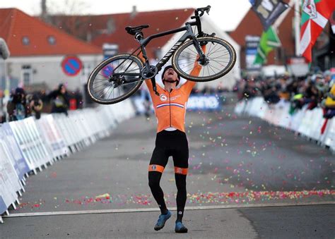 Mathieu van der poel grapt: Veldritkrant.be | Nieuws | De kers op de taart is er voor ...