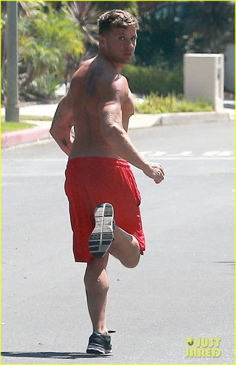 Ryan Phillippe Goes On A Shirtless Jog Bares Super Fit Body Photo 3448427 Ryan Phillippe