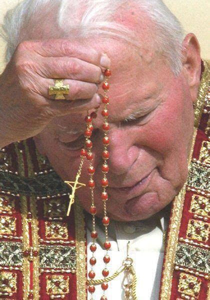 John Paul Ii Devoted To Mary Our Mother Through The Rosary St John