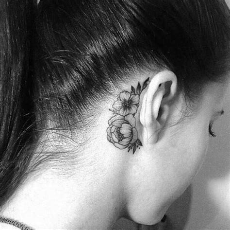 An apple to represent both snow white and new york, or a star because i often gravitate towards star imagery. Behind The Ear Tattoo Pain: How Much Do They Hurt ...