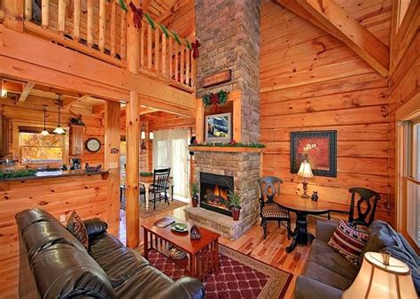 There is no doubt this log cabin has everything a on the other side of the open center loft are two bedrooms with high ceilings that share a full bathroom. Classic 3 Bedroom Luxury Log Cabin with 3 baths, 3 Kings ...