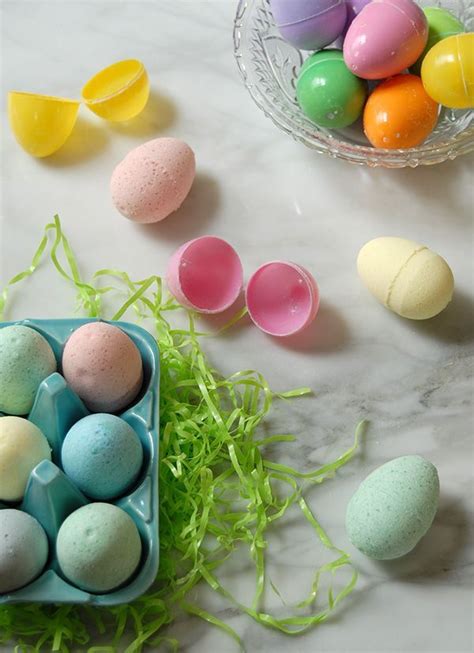 Easter Egg Bath Bombs Easy To Make Using Plastic Easter Eggs As Molds So Cute Easter Egg
