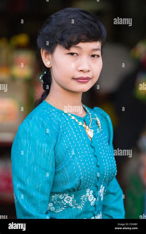 Burmese Portrait Of Young Girl Hi Res Stock Photography And Images Alamy