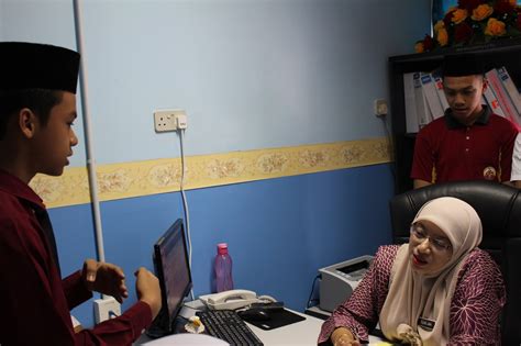 Pejabat pendidikan daerah kulim bandar baharu jalan tunku asaad, 09000 kulim, kedah darul aman. Dengue Patrol smkdmpr2 - A day with DR Tuan Jah and encik ...
