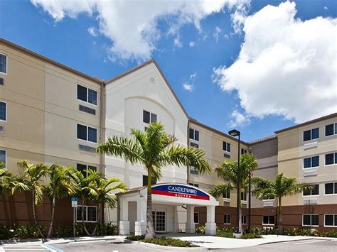 Dining in fort myers, southwest gulf coast: Fort Myers (FL) Candlewood Suites Fort Myers/Sanibel ...