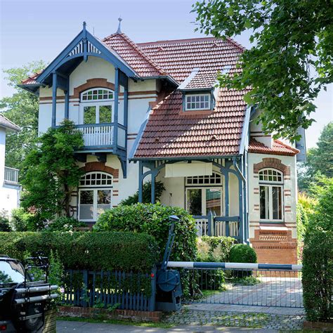 Junge familie sucht eigenheim in bergedorf, wentorf oder reinbek. bildarchiv-hamburg.com: Foto „Villa im Villenviertel von ...