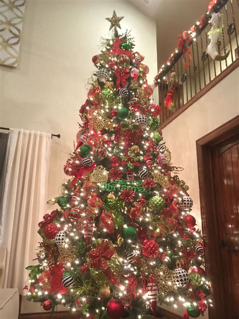20 Red Green And Gold Christmas Tree Decoomo