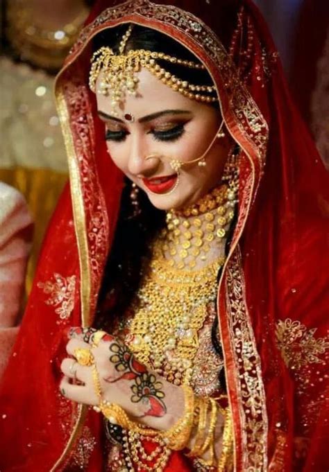 Bengali Bride Beautiful Look I Might Like Like Her In My Wedding P Bengali Bridal