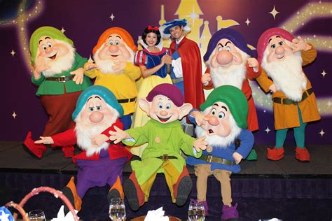 Snow White And The Seven Dwarfs Movie At Disney Character Central