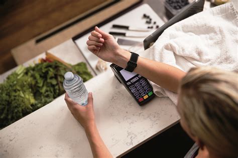 Which payment option could have interest charged to you? BNP Paribas Fortis adds Fitbit Pay and Garmin Pay to Customers' Digital