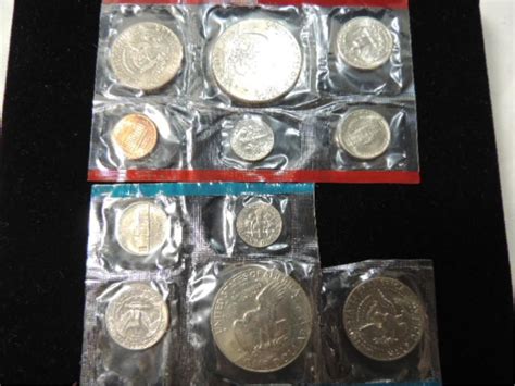 1977 Uncirculated Us Mint Proof Coin Set