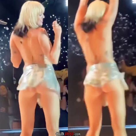 Miley Cyrus Nude Tits And Ass New Year S Performance