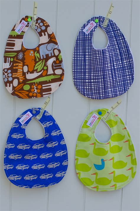 How to burp a baby? .Sewing for baby: bibs and burp cloths. • Make It Perfect