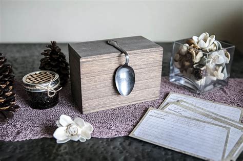 How To Make Simple Vintage Recipe Box
