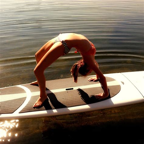 Paddle Boarding I Would Break My Neck Trying This LOL Paddle Board Yoga Sup Paddle