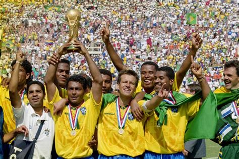 História Dos Uniformes Conquista Carimbada Na Copa De 1994 Gq Essa
