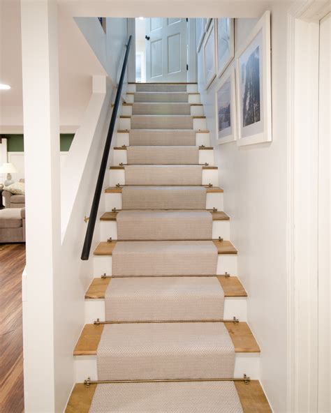 How To Install Carpet Runner On Corner Stairs