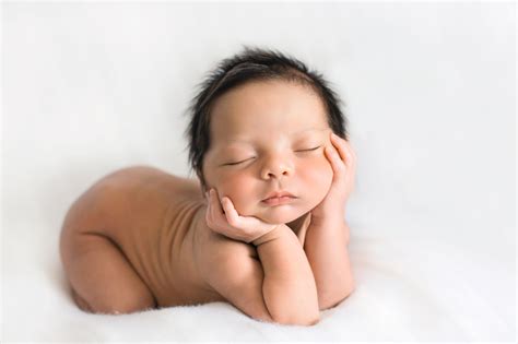 DIY Newborn Photography Tips For New Parents