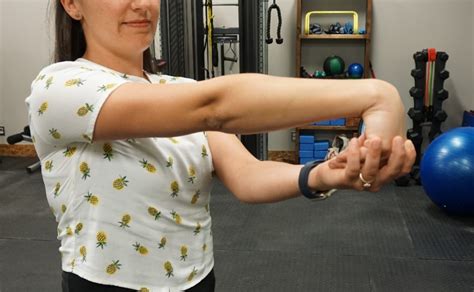 Forearm Extensor Stretch Zen Physiotherapy