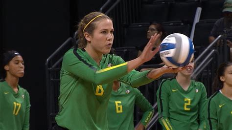 No Oregon Women S Volleyball Starts Off Pac Play With Sweep Of Rival Oregon State Youtube