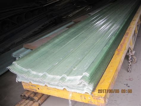 China Fiberglass Corrugated Transparent Roofing Sheet