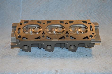 Ford Remanufactured Cylinder Head Year89 98