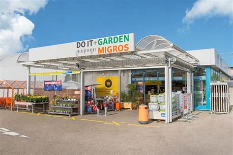 Do it + garden vereint baumarkt und gartencenter unter einem gemeinsamen dach. Do it + Garden - Reinach