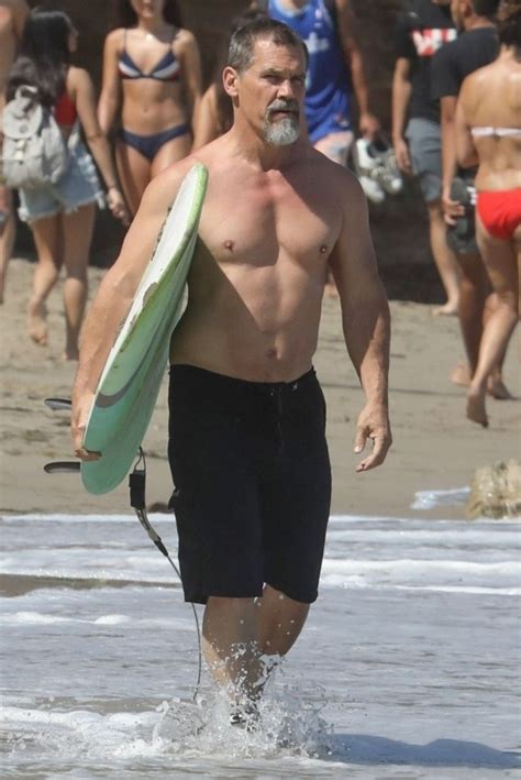 We Love Hot Guys Josh Brolin Shirtless On The Beach