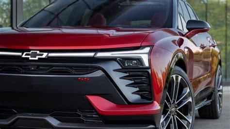 Chevrolet Unveils The All Electric Blazer Ev Acquire