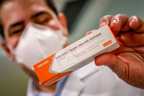 Coronavac, la vacuna contra el coronavirus de la farmacéutica china sinovac tiene una efectividad la vacuna, que sigue siendo viable para su uso, apenas cumple el mínimo de 50% de eficacia global. Entenda o que significa os 78% de eficácia da vacina ...