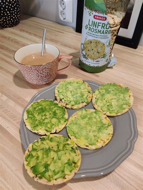 My 261 Kcal Snack Thin Rice Cakes Avocado And Tea With Oat Milk And A