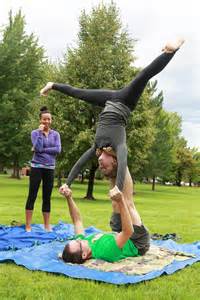 Partner yoga proposes a solution. Yoga Poses For 2 Person Hard | Wajiyoga.co