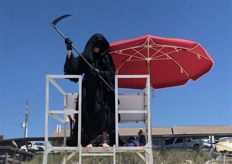 Florida Attorney Explains Why Hes Touring Beaches Dressed As The Grim Reaper