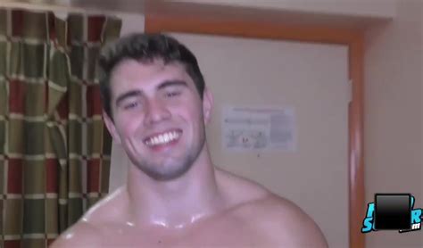 Hot Beefy College Guy Jerks Off And Shower