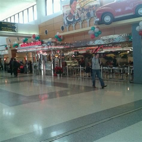 Terminal C Food Court Newarkda Havalimanı Yeme İçme Alanı