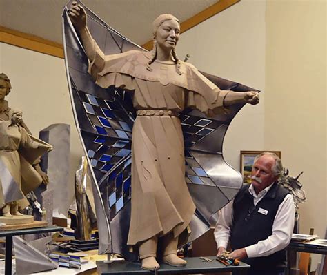 Sculptor Dale Lamphere Honors Native People Of South