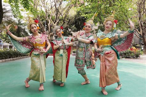 Upholding Thai Culture In Taiwanthe Four Faces Thai Traditional Dancers Group New Southbound