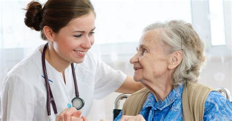 Pentingnya Komunikasi Antara Perawat dan Pasien