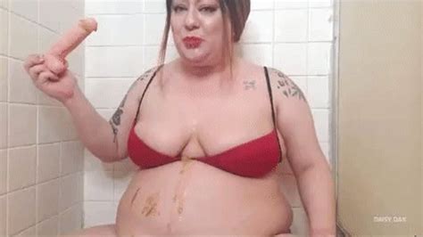 BBW Shower Barfing HD Daisy Dax Body Fetishes Clips Sale