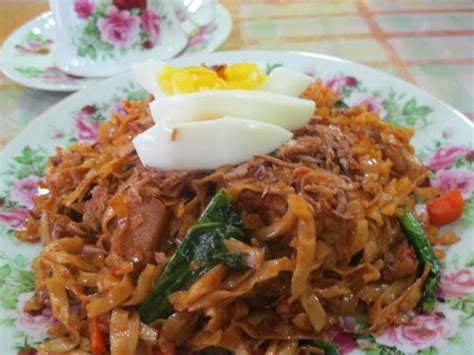 Mie goreng or mi goreng; Dari Dapur Ummi: Petang ni Mee Sanggul Goreng pulak