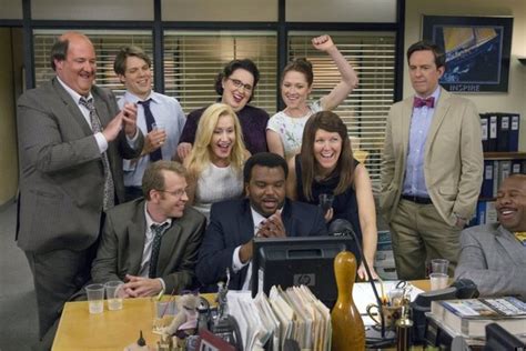 The Office Finale Ratings Thursdays Episode Hits Season High Huffpost